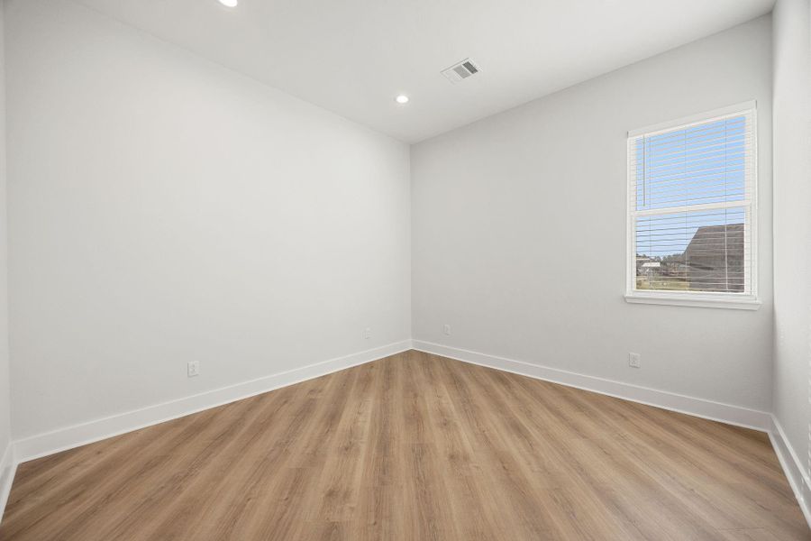 Spacious, unfurnished interior of a new home in , Cleveland (Image 44).