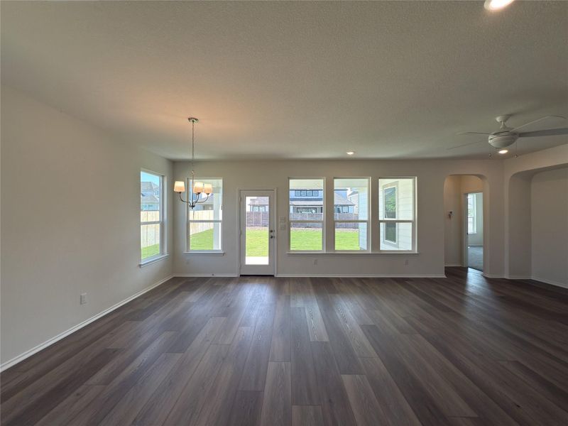 Spacious, unfurnished interior of a new home in River Bluff, Leander (Image 11). Spacious, unfurnished interior of a new home in River Bluff, Leander (Image 11).