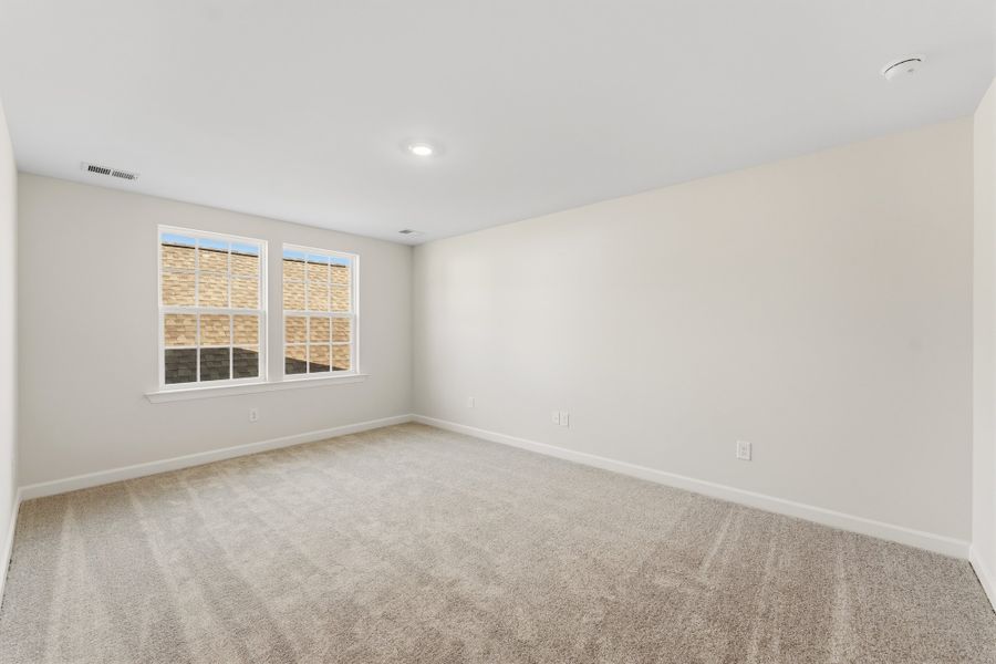 Spacious, unfurnished interior of a new home in Bens Crossing, Woodruff (Image 44).