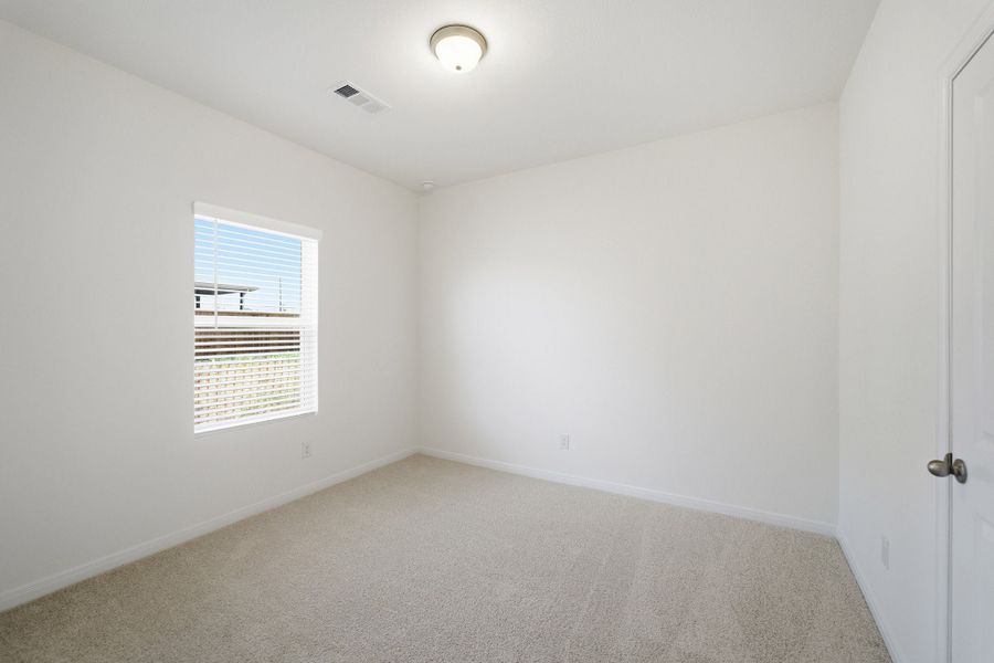 Spacious, unfurnished interior of a new home in Westridge, McKinney (Image 43).