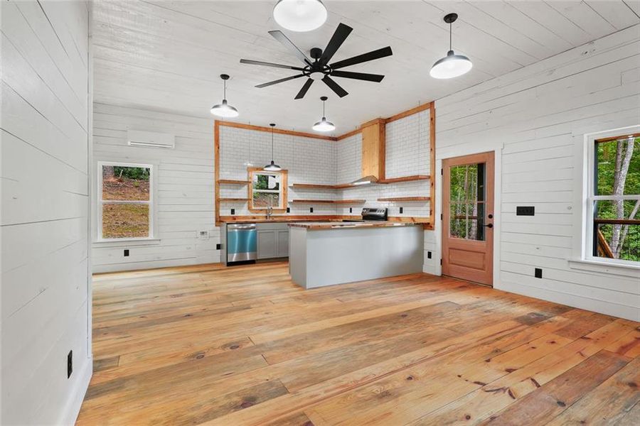 Furnished interior view inside a new home in , Sautee Nacoochee (Image 5). Furnished interior view inside a new home in , Sautee Nacoochee (Image 5).