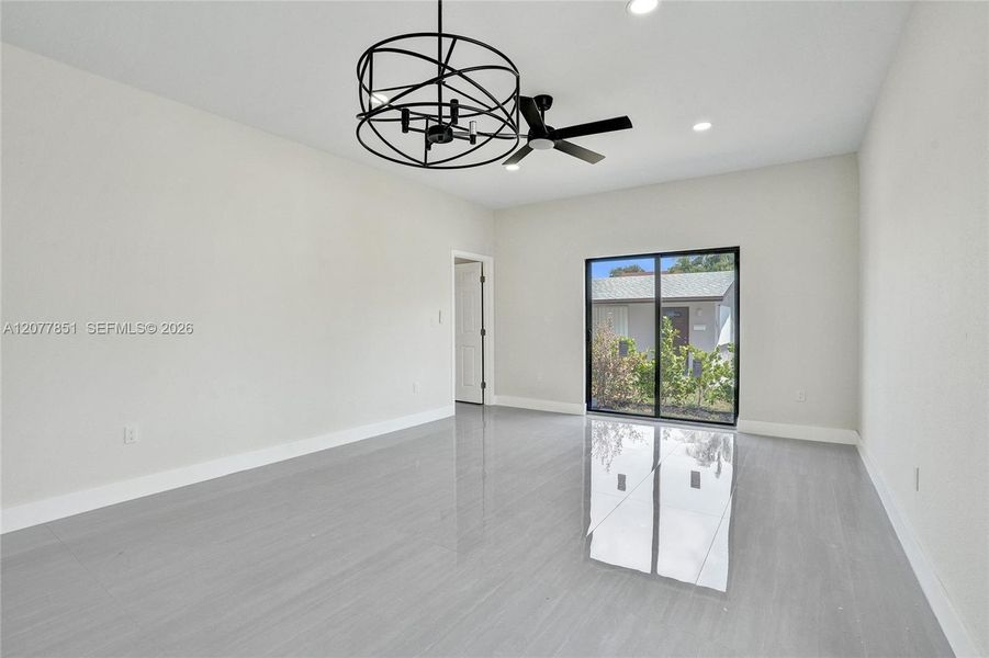 Spacious, unfurnished interior of a new home in , Dania Beach (Image 15).