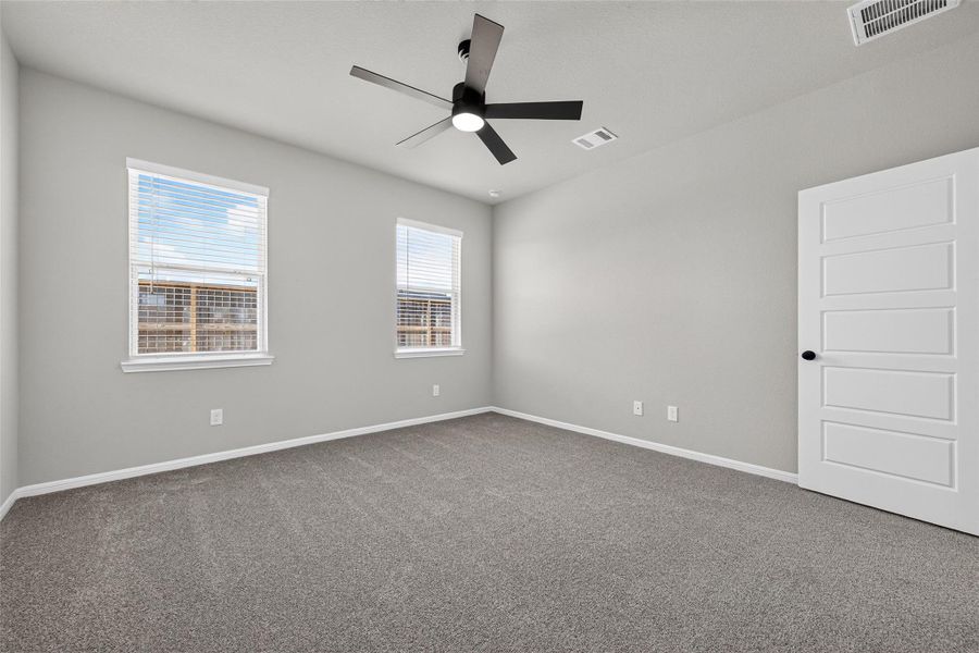 Spacious, unfurnished interior of a new home in La Segarra, Brookshire (Image 37).