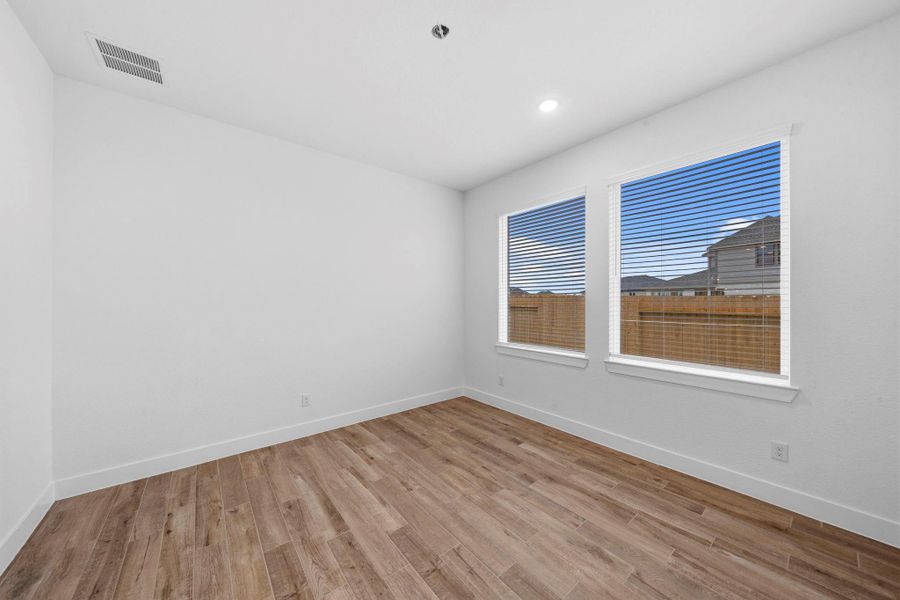Spacious, unfurnished interior of a new home in Briarley, Montgomery (Image 32).