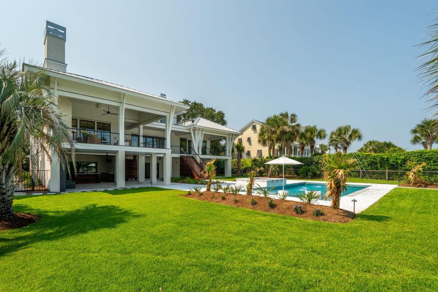 Community amenities in , Isle Of Palms (Image 97).