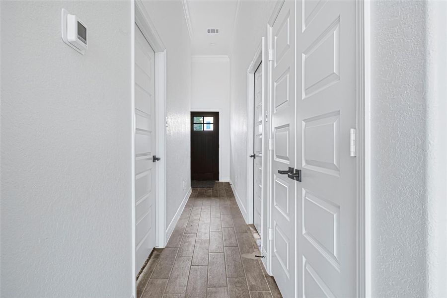 Spacious, unfurnished interior of a new home in , League City (Image 17). Spacious, unfurnished interior of a new home in , League City (Image 17).