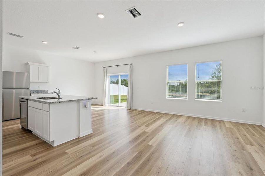 Spacious, unfurnished interior of a new home in , Groveland (Image 26).
