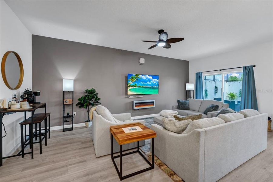 Furnished interior view inside a new home in , Davenport (Image 5).