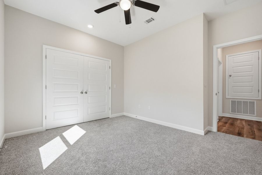 Spacious, unfurnished interior of a new home in , Crestview (Image 41).