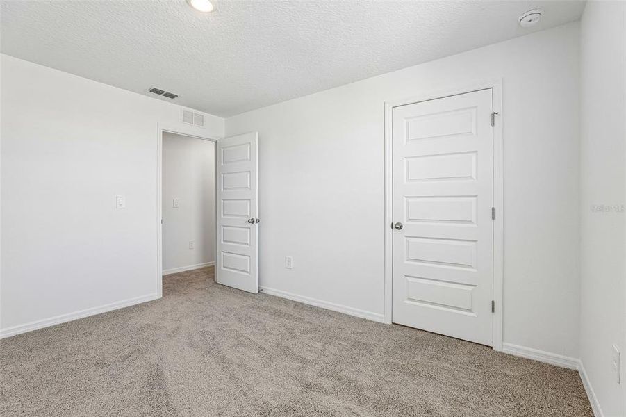 Spacious, unfurnished interior of a new home in , Davenport (Image 31).