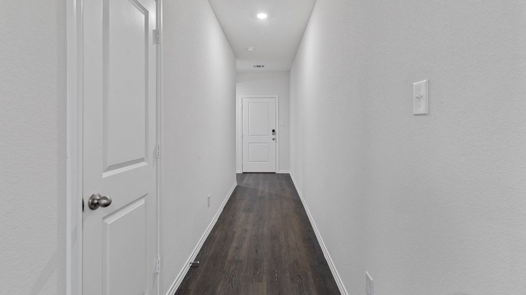 Spacious, unfurnished interior of a new home in Waverly Estates, Josephine (Image 20).