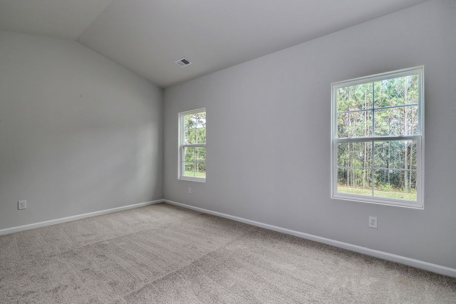 Spacious, unfurnished interior of a new home in Hainer Place, Conway (Image 18).