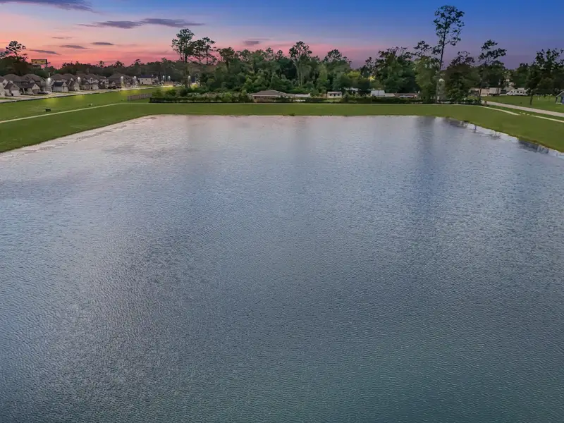 Image 39 of a home in Cypresswood Landing.