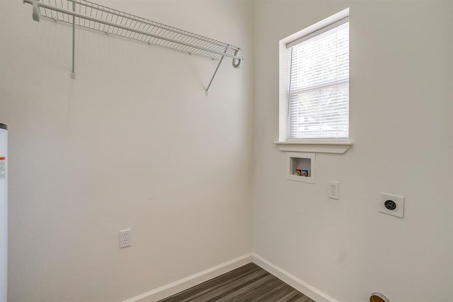 Spacious, unfurnished interior of a new home in , Mineral Wells (Image 30).