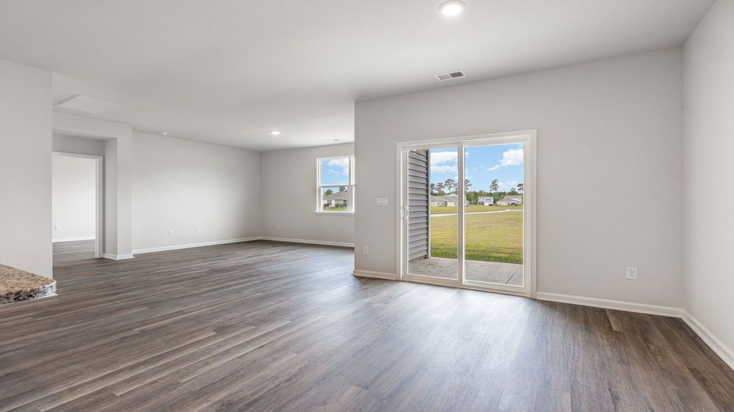 Spacious, unfurnished interior of a new home in Ridgefield, Conway (Image 14).