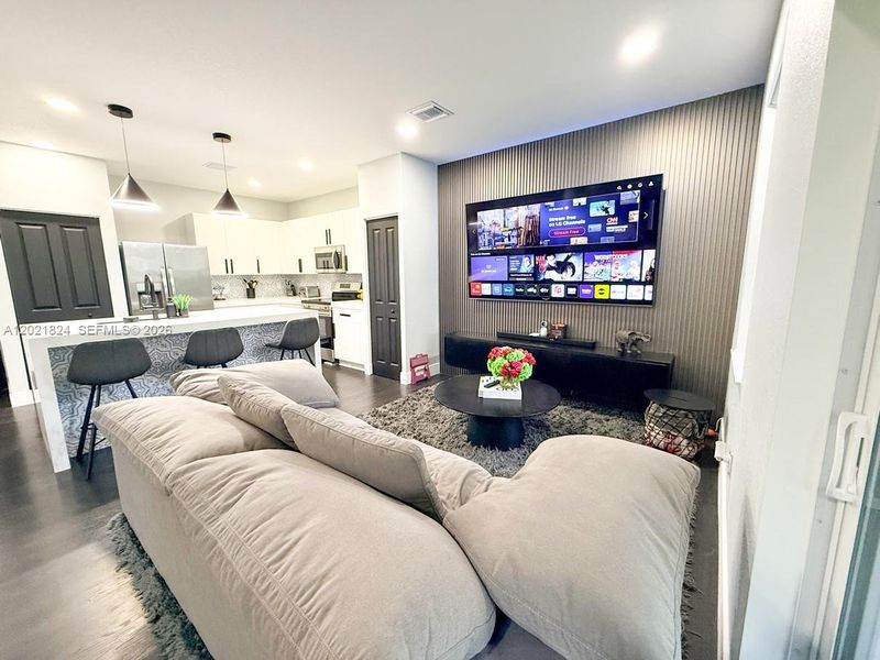 Furnished interior view inside a new home in , Coral Springs (Image 18).