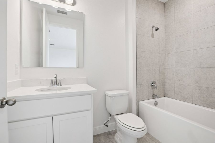Representative furnished interior of a home built from the Sierra by Maronda Homes in Marion Oaks, Ocala (Image 14).