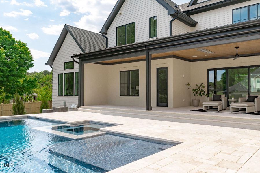 Pool & Spa