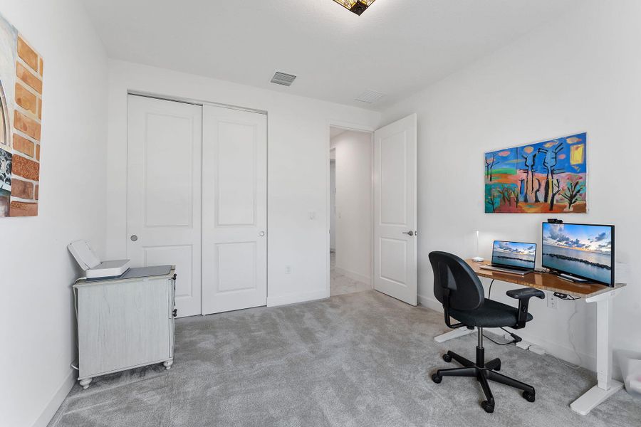 Office/Bedroom 1 Office/Bedroom 1