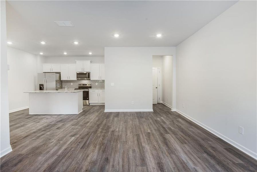Spacious, unfurnished interior of a new home in , Conyers (Image 17).