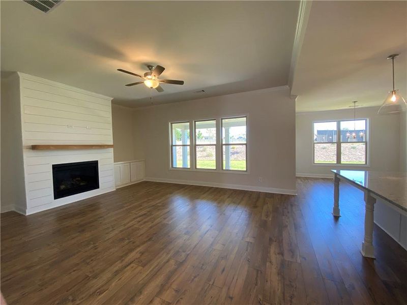 Spacious, unfurnished interior of a new home in , Jefferson (Image 39).