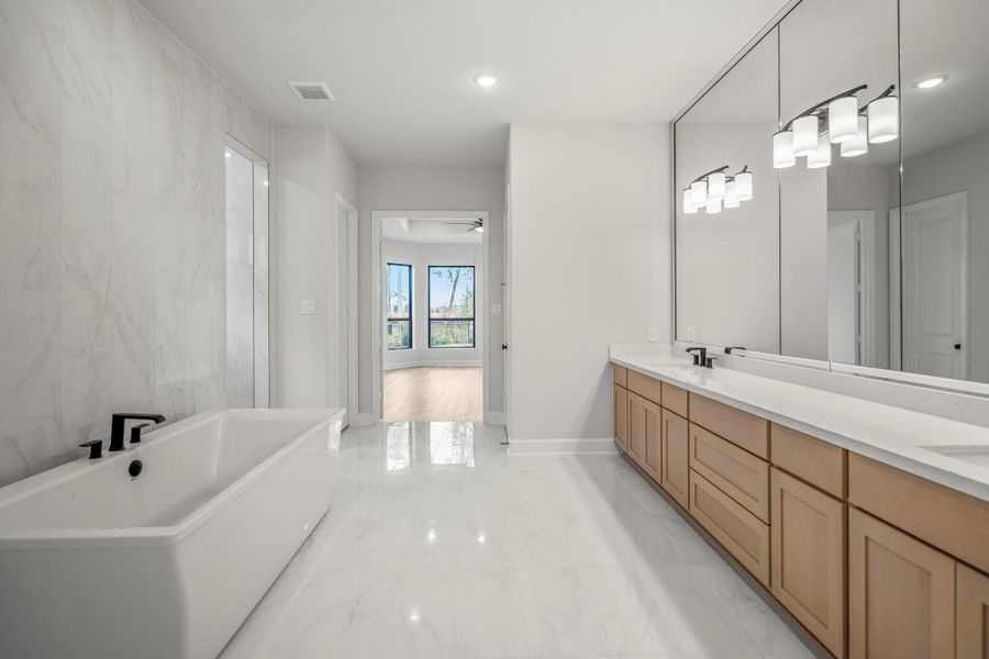 Furnished interior view inside a new home in Sienna 70' Lots, Missouri City (Image 15). Furnished interior view inside a new home in Sienna 70' Lots, Missouri City (Image 15).