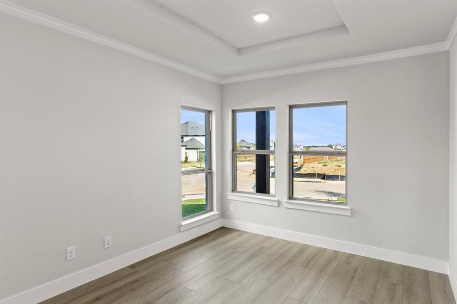 Spacious, unfurnished interior of a new home in Inspiration, Lucas (Image 15).