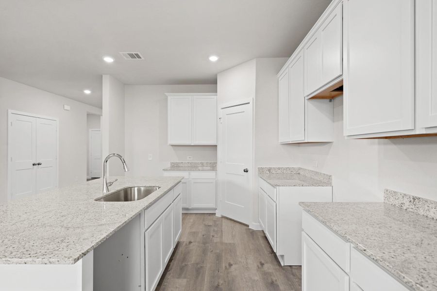Furnished interior view inside a new home in Granger Pines, Conroe (Image 8). Furnished interior view inside a new home in Granger Pines, Conroe (Image 8).