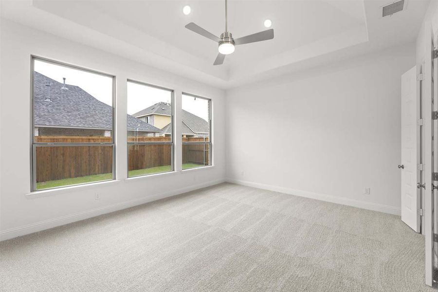 Representative unfurnished interior of a home built from the Fawncrest II by Pacesetter Homes in Nelson Lake, Rockwall (Image 30).
