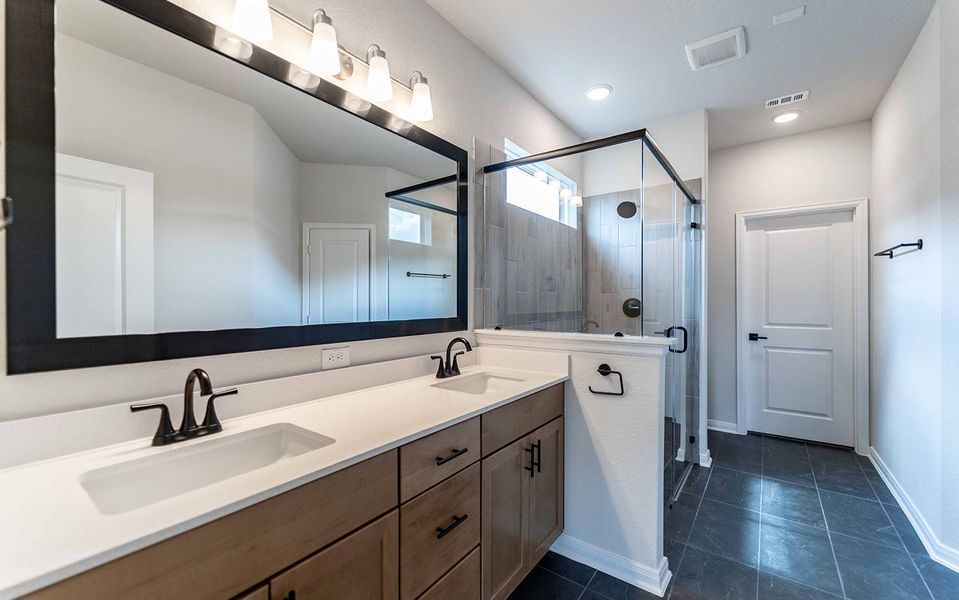 Furnished interior view inside a new home in Homestead, Schertz (Image 6).