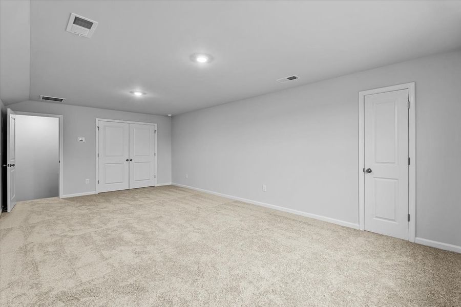 Spacious, unfurnished interior of a new home in Fieldstone, Lexington (Image 39). Spacious, unfurnished interior of a new home in Fieldstone, Lexington (Image 39).