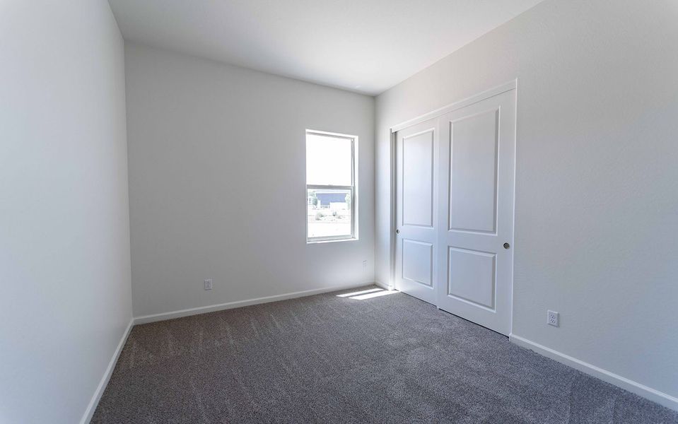 Spacious, unfurnished interior of a new home in Heritage Pointe, Chino Valley (Image 30).