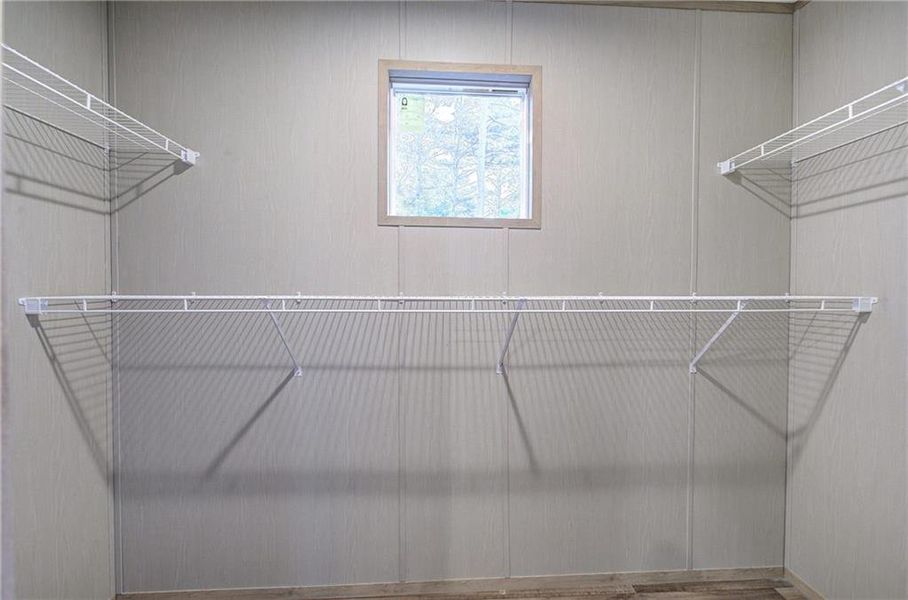 Spacious, unfurnished interior of a new home in , Talking Rock (Image 42).