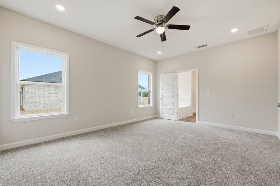 Spacious, unfurnished interior of a new home in Southern Charm, Crestview (Image 42).