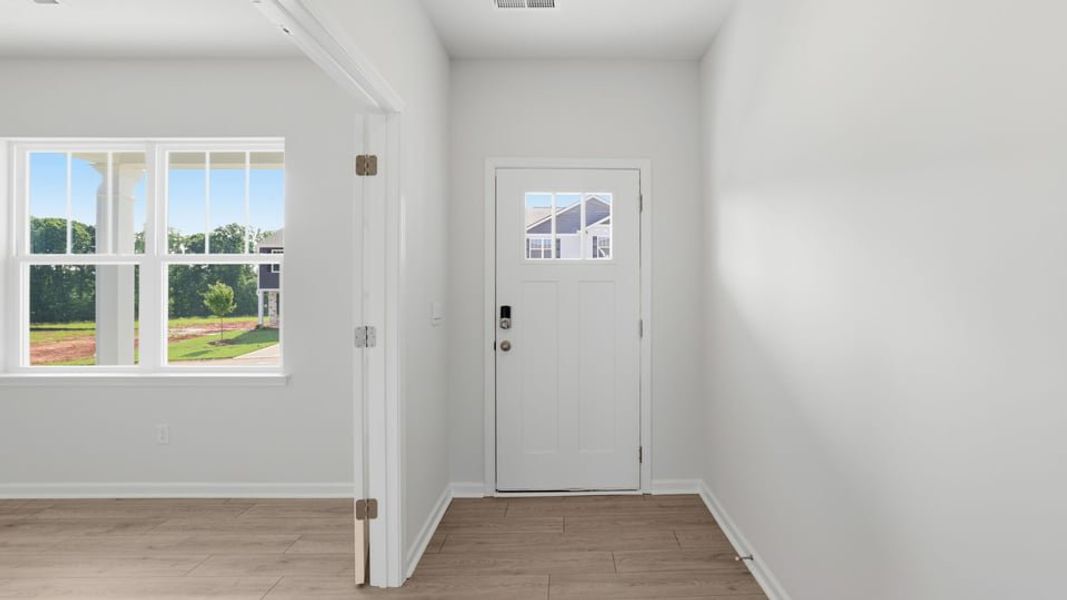 Spacious, unfurnished interior of a new home in Woodglen, Piedmont (Image 20). Spacious, unfurnished interior of a new home in Woodglen, Piedmont (Image 20).