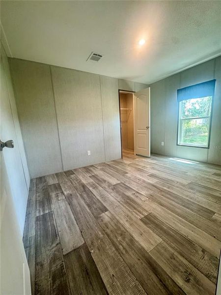 Spacious, unfurnished interior of a new home in , Lakeland (Image 18).