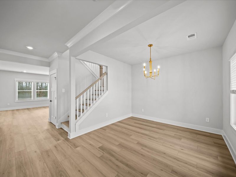 Spacious, unfurnished interior of a new home in Wexford Park, Fountain Inn (Image 10).