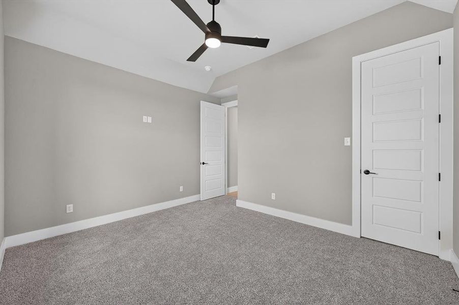 Spacious, unfurnished interior of a new home in Coyote Crossing, Godley (Image 33).
