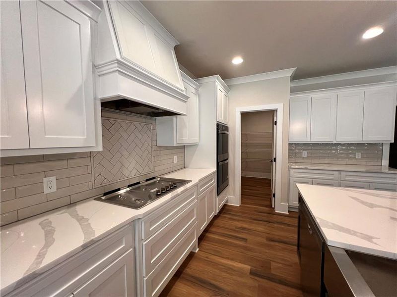 Furnished interior view inside a new home in , Jefferson (Image 8).