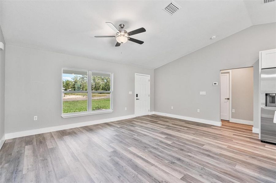 Spacious, unfurnished interior of a new home in , Ocklawaha (Image 22).