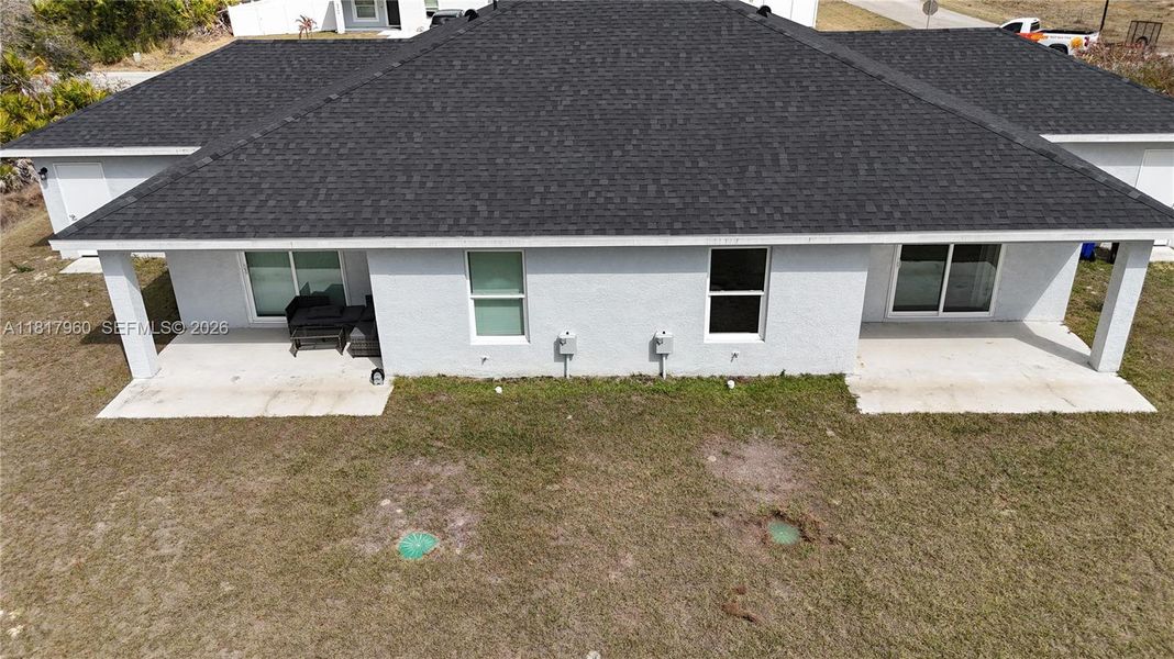 Exterior details and patio area of a home in , Sebring (Image 33).