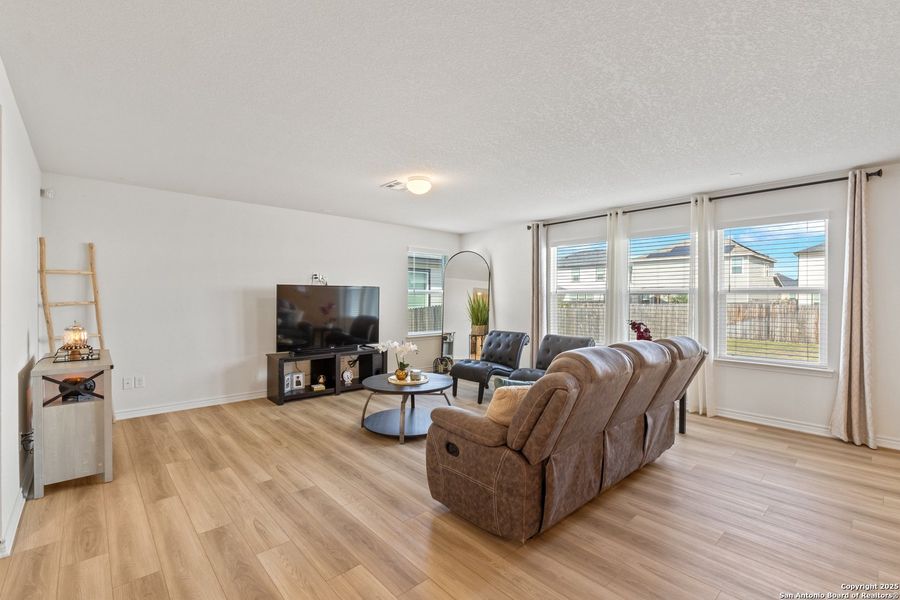 Furnished interior view inside a new home in Champions Landing, San Antonio (Image 16). Furnished interior view inside a new home in Champions Landing, San Antonio (Image 16).