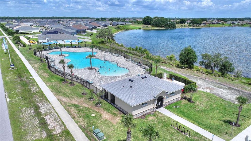Community amenities in , Winter Haven (Image 34).