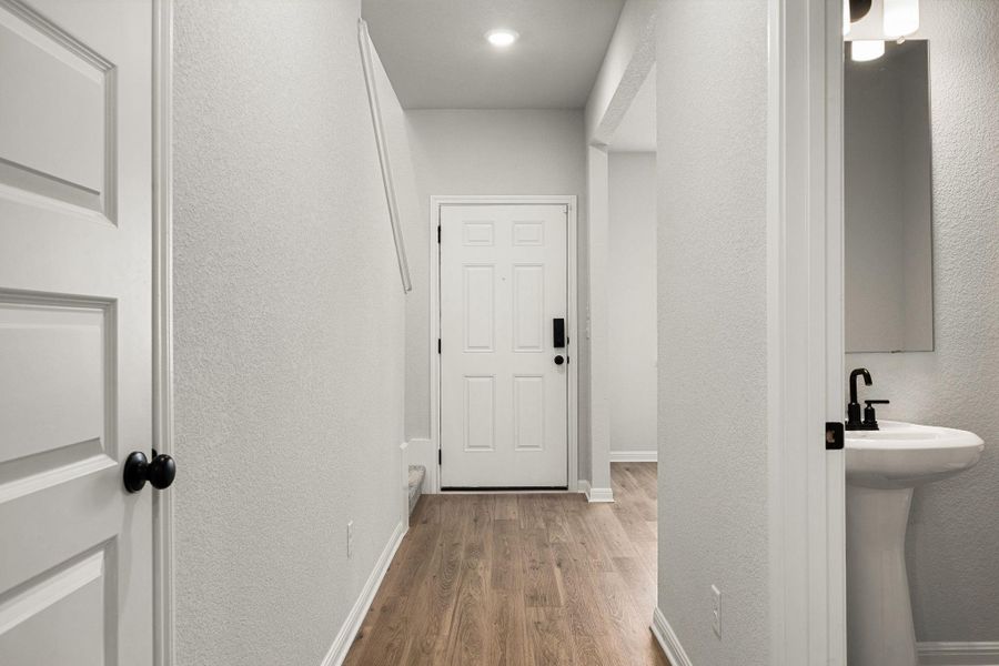 Spacious, unfurnished interior of a new home in , Round Rock (Image 21).