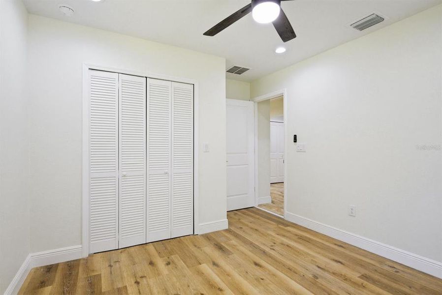 Spacious, unfurnished interior of a new home in , Tampa (Image 20).