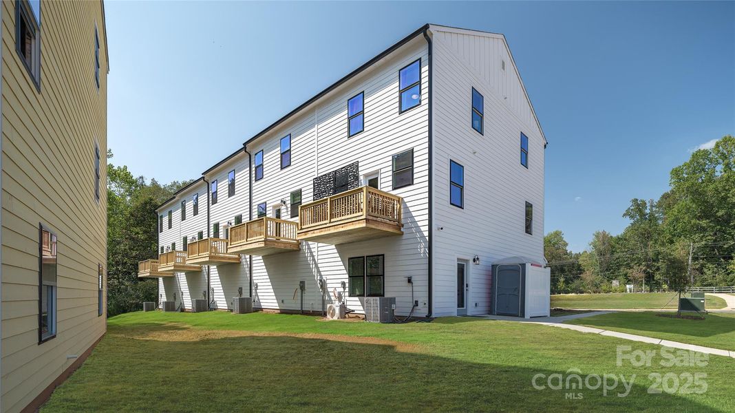 Image 27 of a home in .