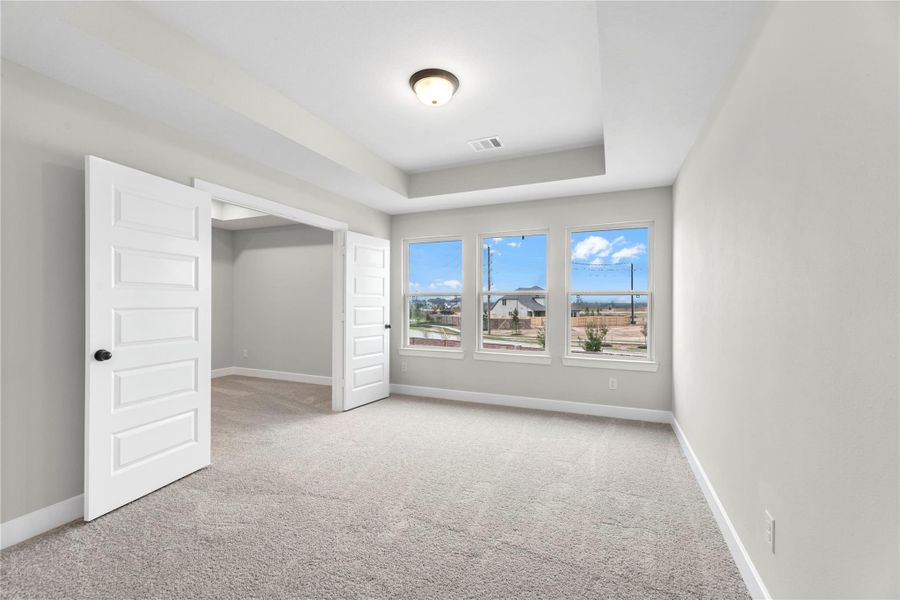 Spacious, unfurnished interior of a new home in Grange - 55', Katy (Image 15).