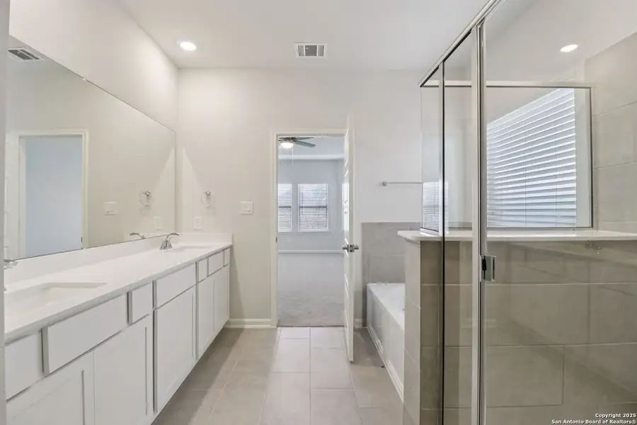 Furnished interior view inside a new home in Arcadia Ridge - Classic Series, San Antonio (Image 13). Furnished interior view inside a new home in Arcadia Ridge - Classic Series, San Antonio (Image 13).