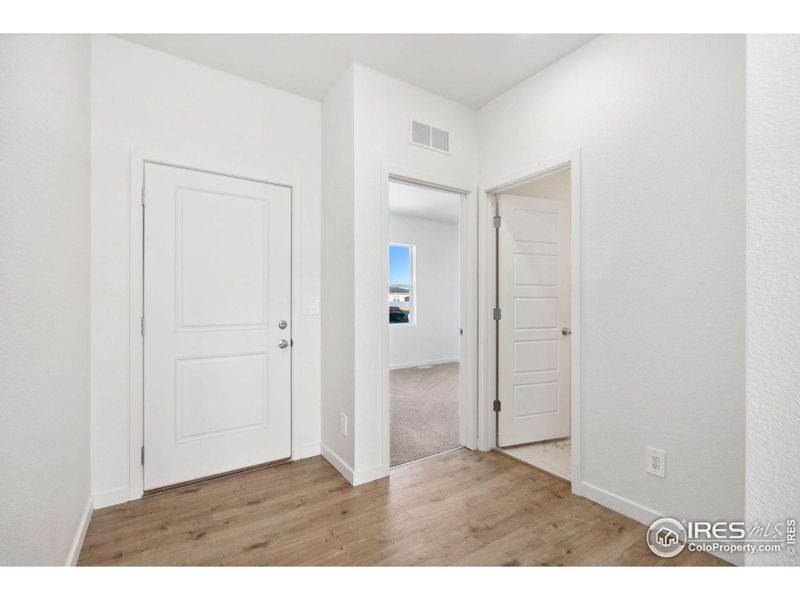 Spacious, unfurnished interior of a new home in Hudson Hills, Hudson (Image 11).