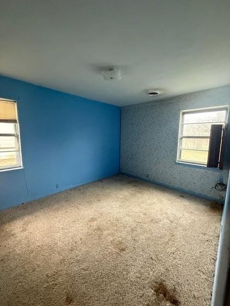 Image 10 of a home in .